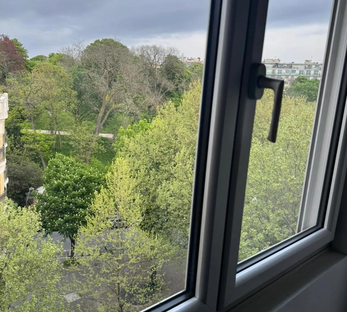 Superbe Centre - Buttes Chaumont アパート