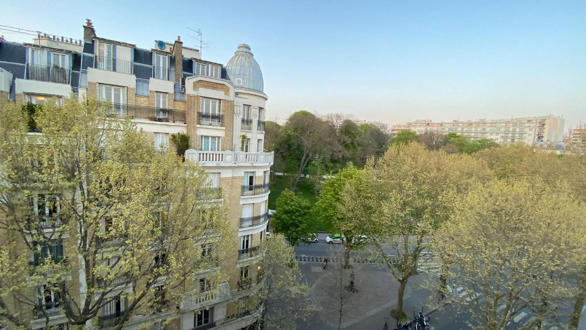 Superbe Centre - Buttes Chaumont Paris
